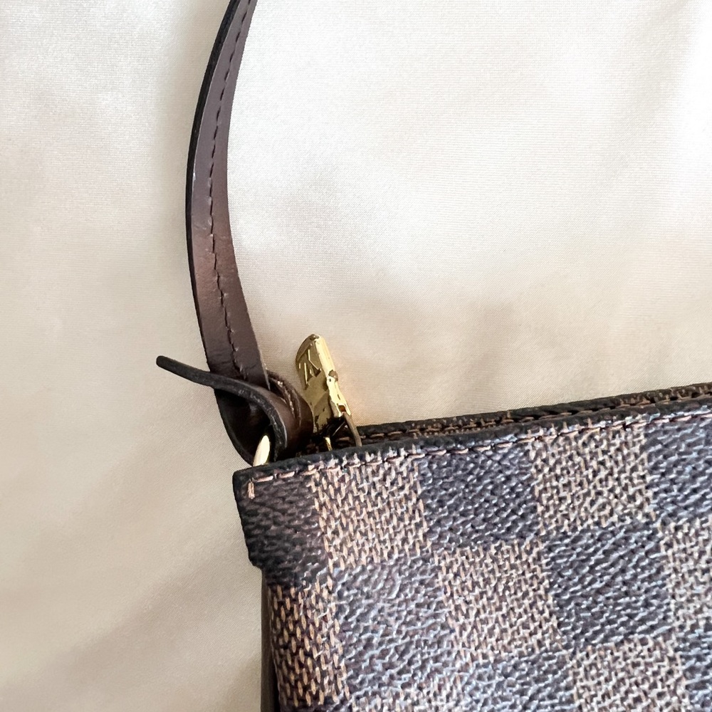 SOLD 🩷 Louis Vuitton Damier Navona Pochette Accessories - Picture 3 of 16